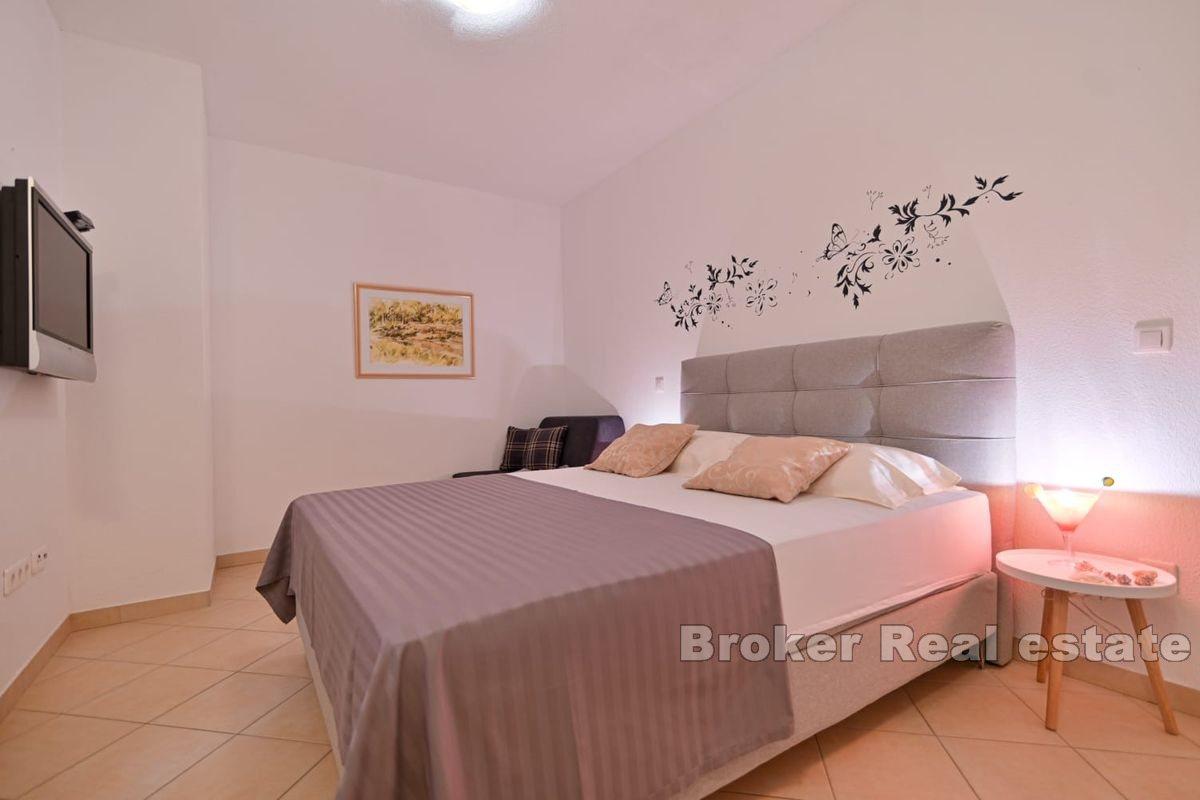 Třípokojový apartmán s bazénem