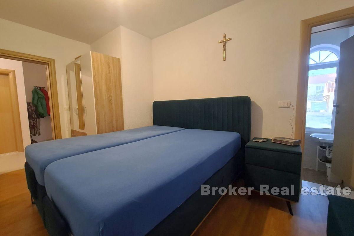 Przestronne mieszkanie z trzema sypialniami