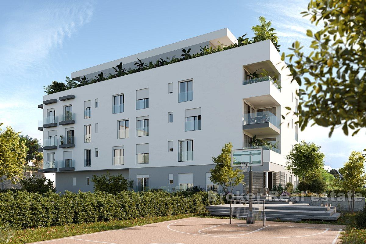 Luxuswohnungen in einem Neubau mit Meerblick