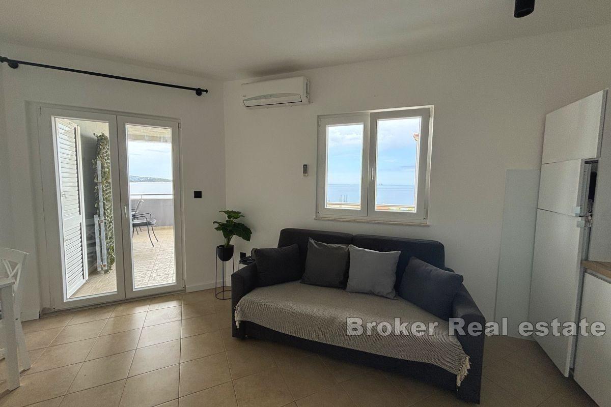 Modern lägenhet nära havet