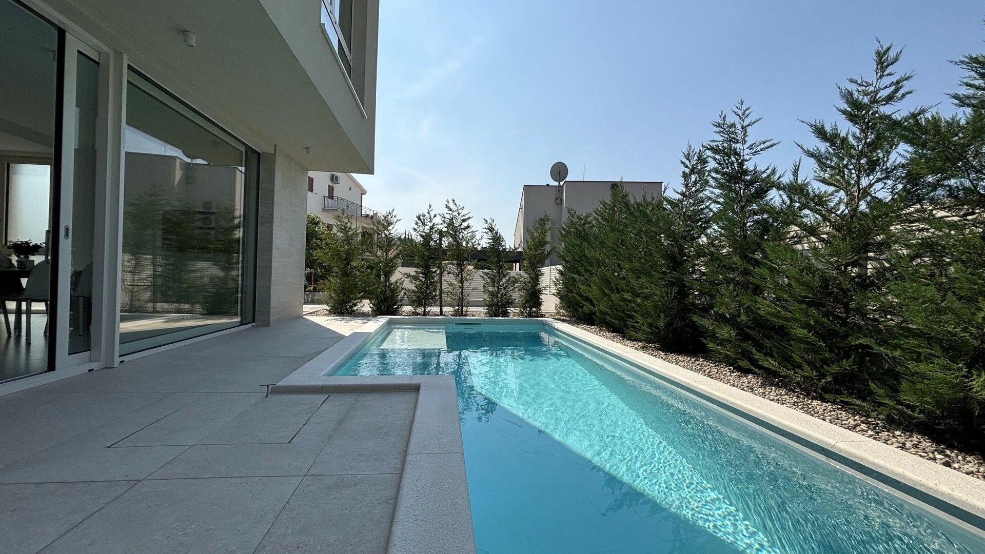 01-2035-172-Trogir-Luxury-villa-with-a-sea-view-for-sale