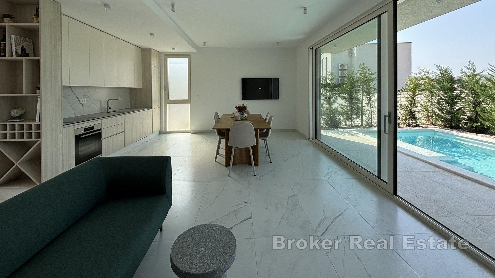 Роскошная вилла с видом на море