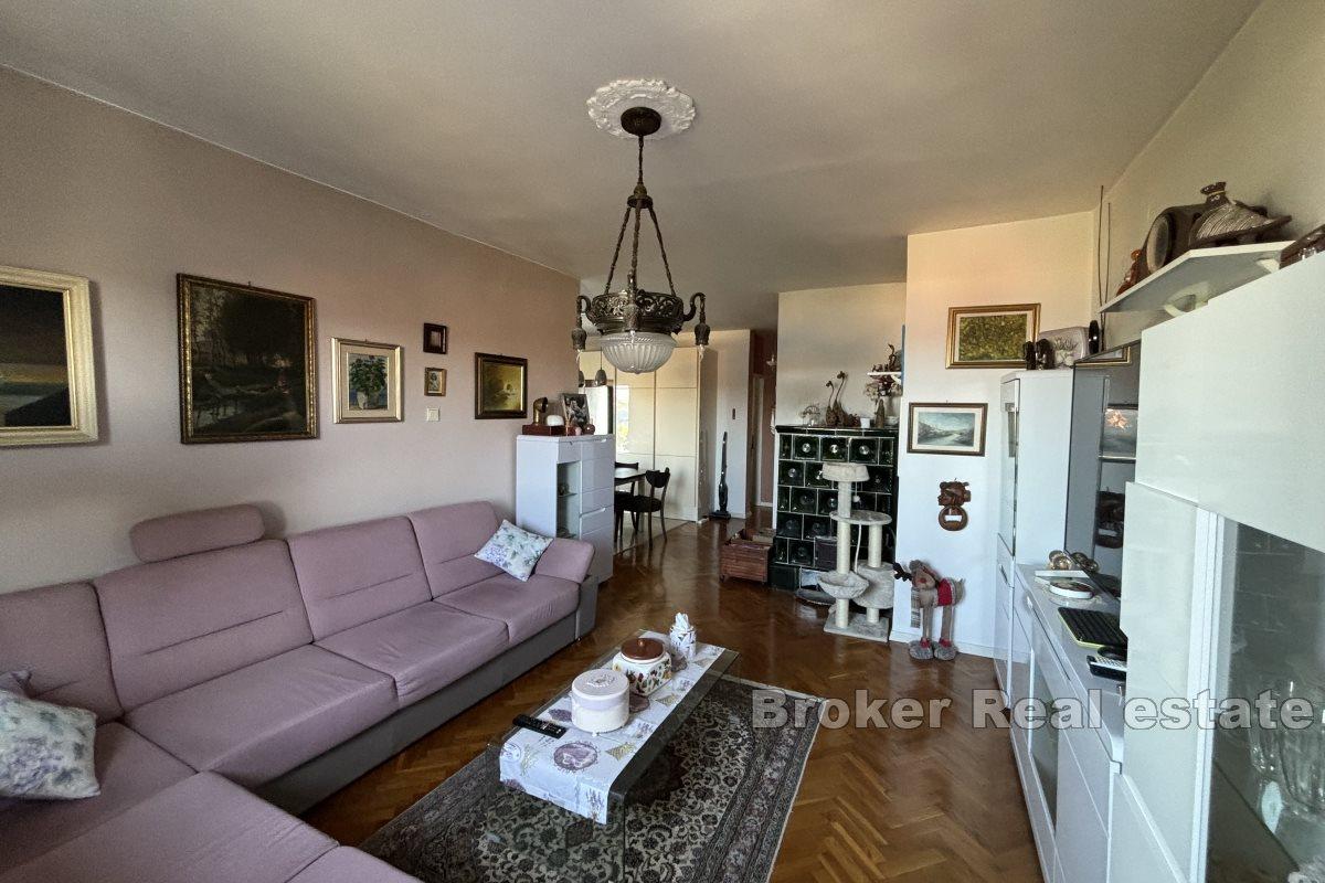 001-2035-178-Ciovo-Two-bedroom-apartment-with-a-sea-view-for-sale