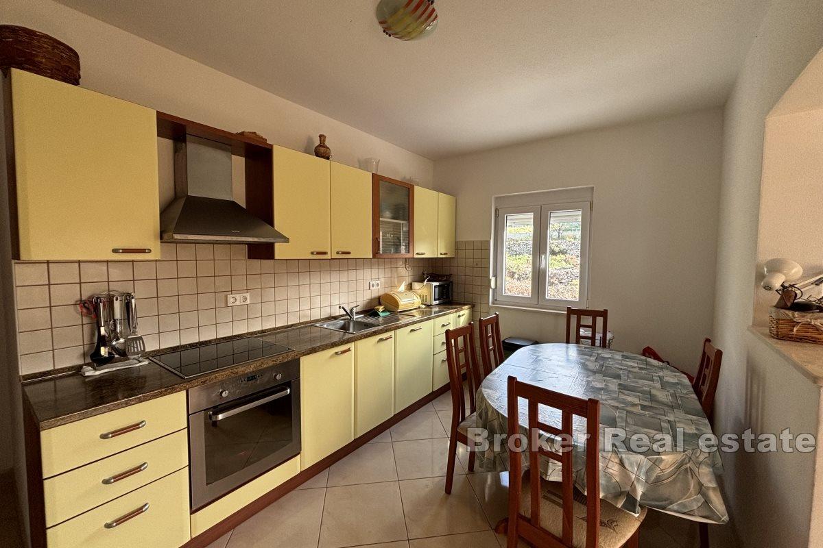 Lägenhet med 2 sovrum och havsutsikt