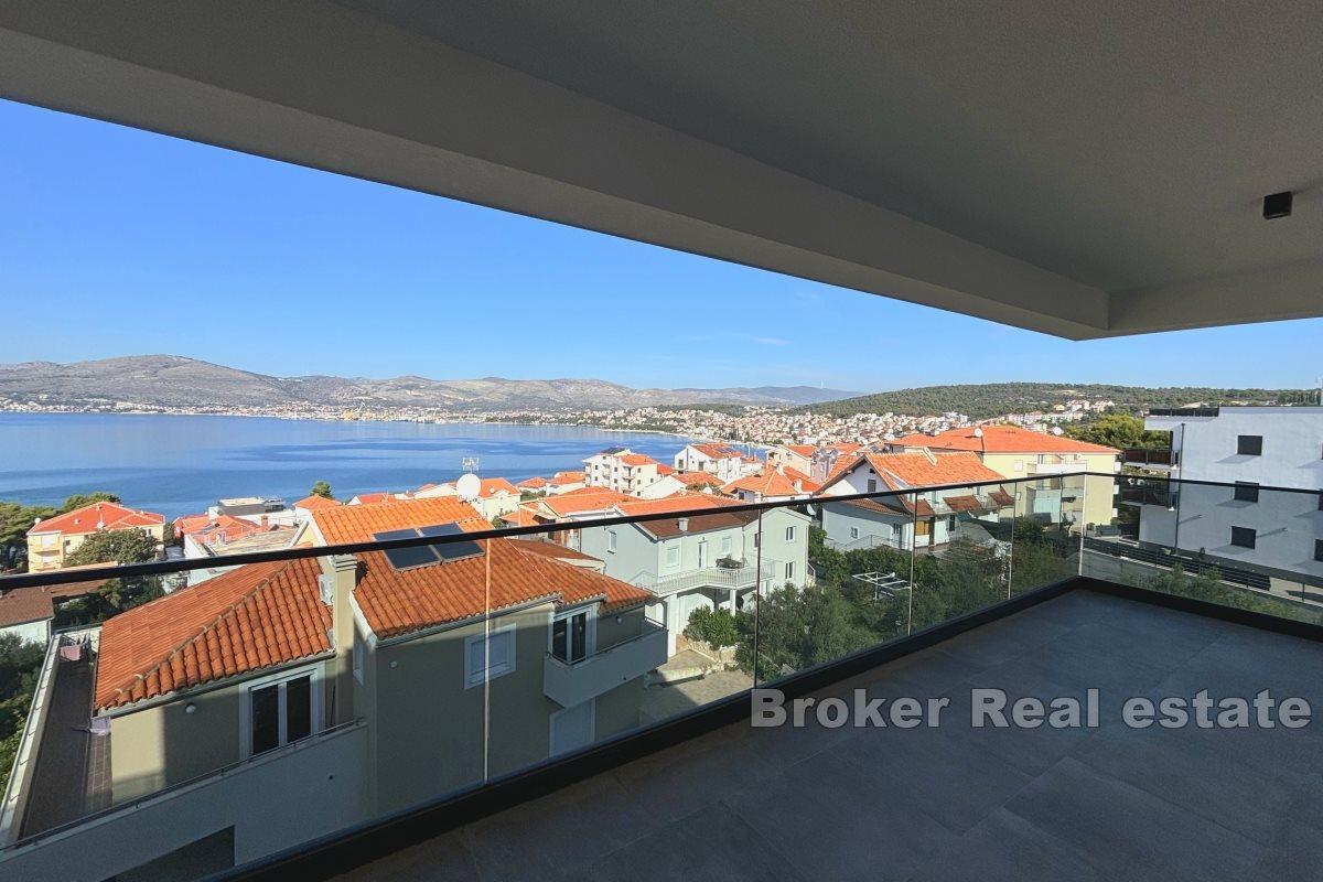 Penthouse mit Meerblick und Dachterrasse