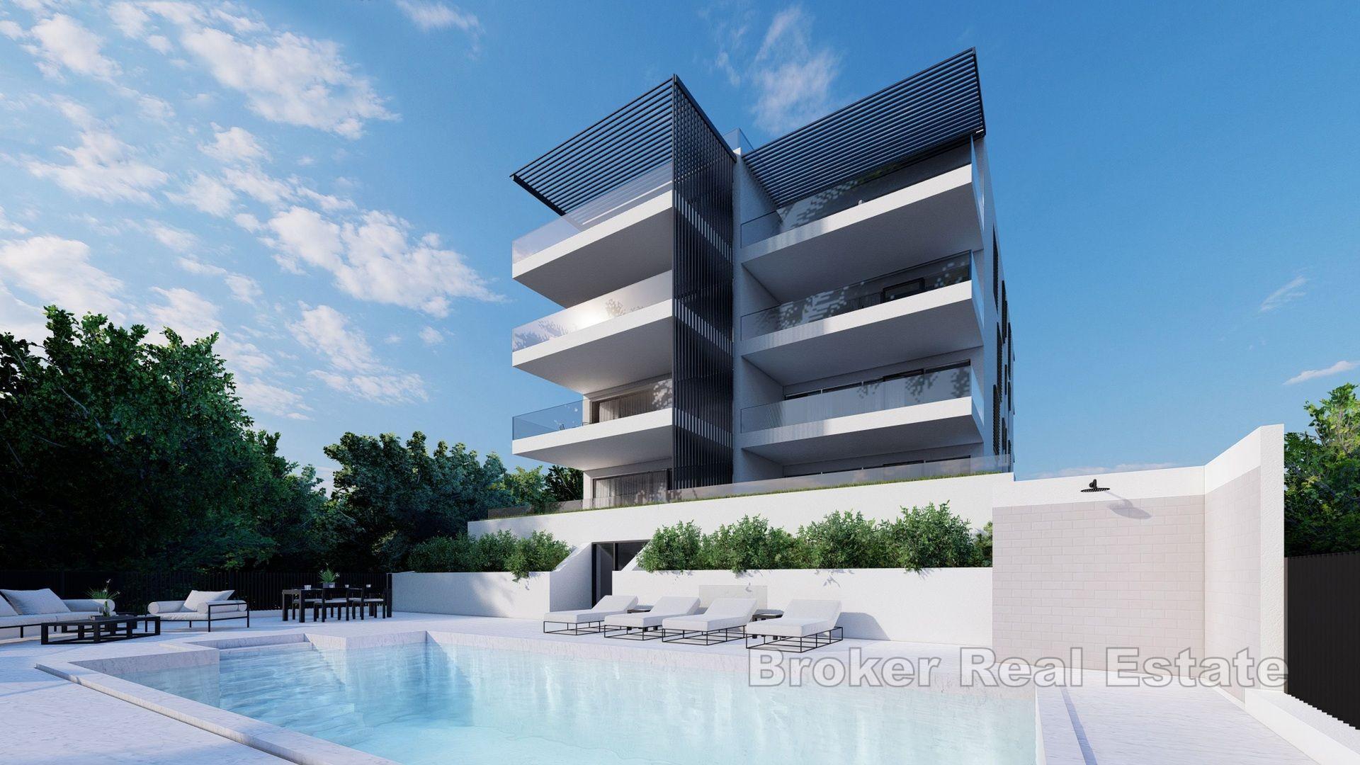 Luksuriøs toppleilighet i første rad til sjøen