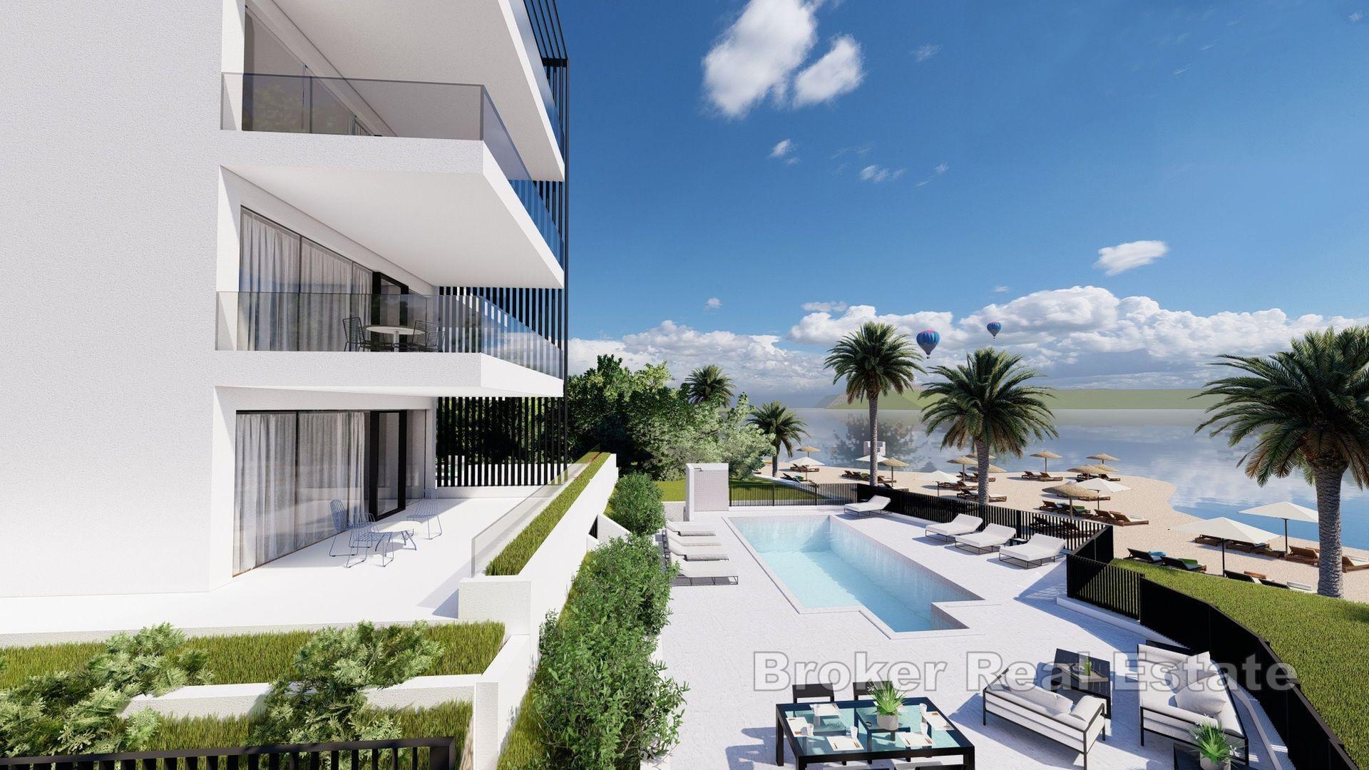 Luksuriøs toppleilighet i første rad til sjøen