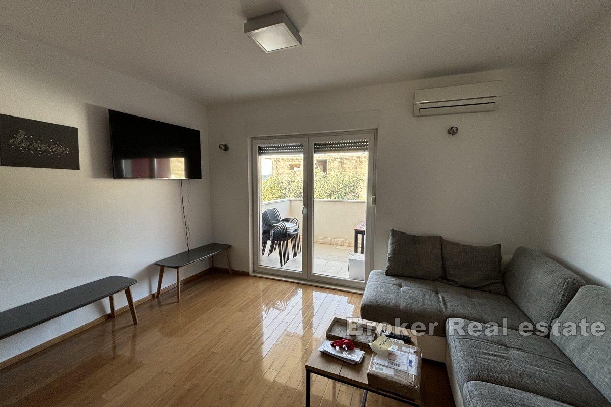 Moderní dvoupokojový apartmán s výhledem na moře