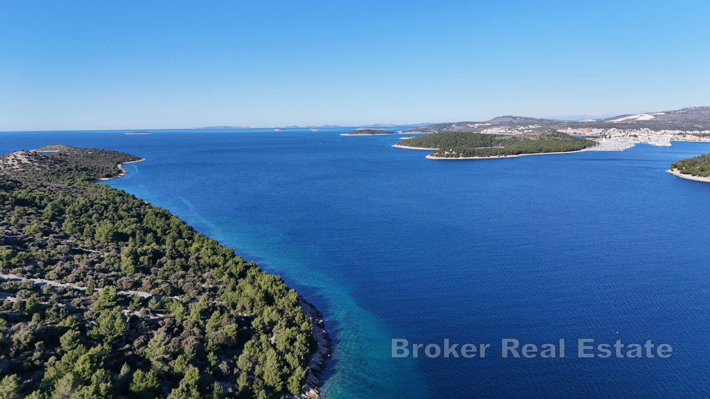 Baugrundstück in der ersten Reihe zum Meer