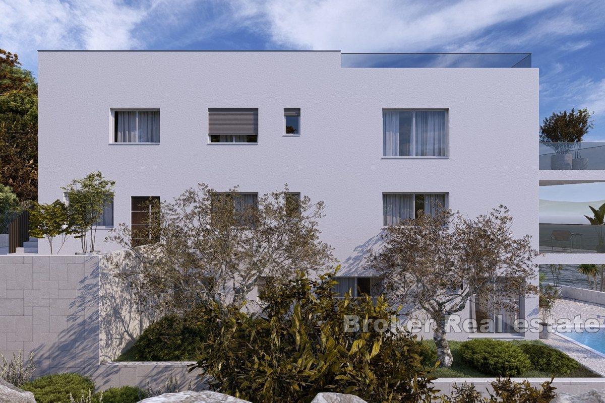 Appartamento di lusso con giardino e piscina in prima fila per il mare