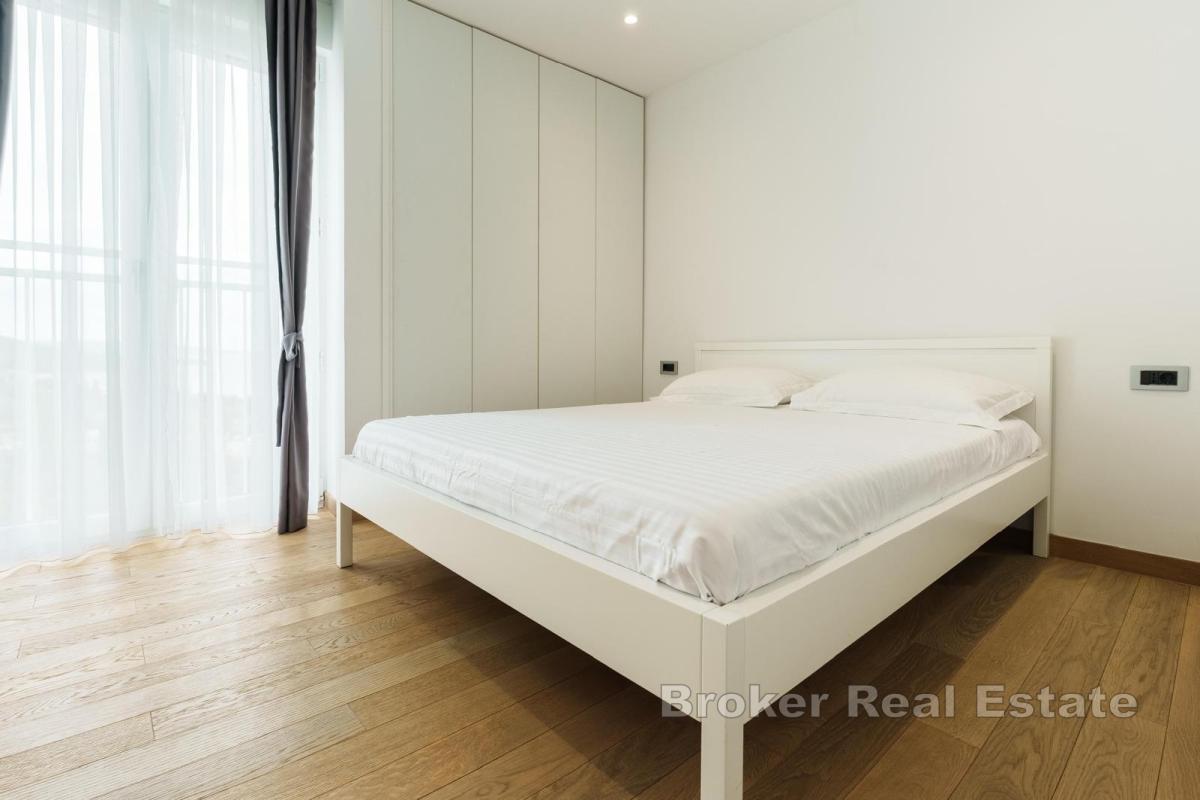 Luxusní apartmán se třemi ložnicemi a výhledem na moře