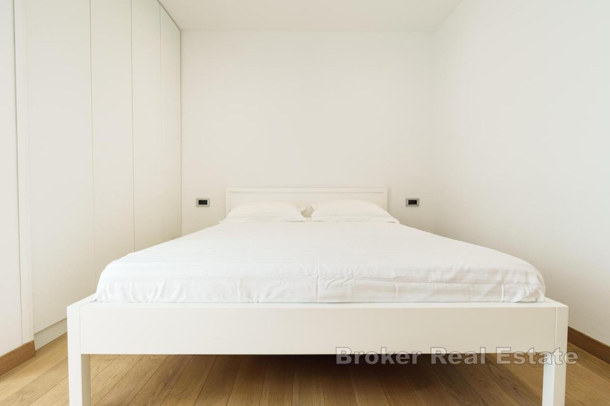 Luxusní apartmán se třemi ložnicemi a výhledem na moře