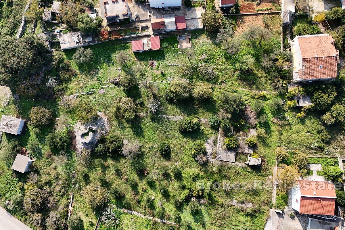 Stavební pozemek s výhledem na moře