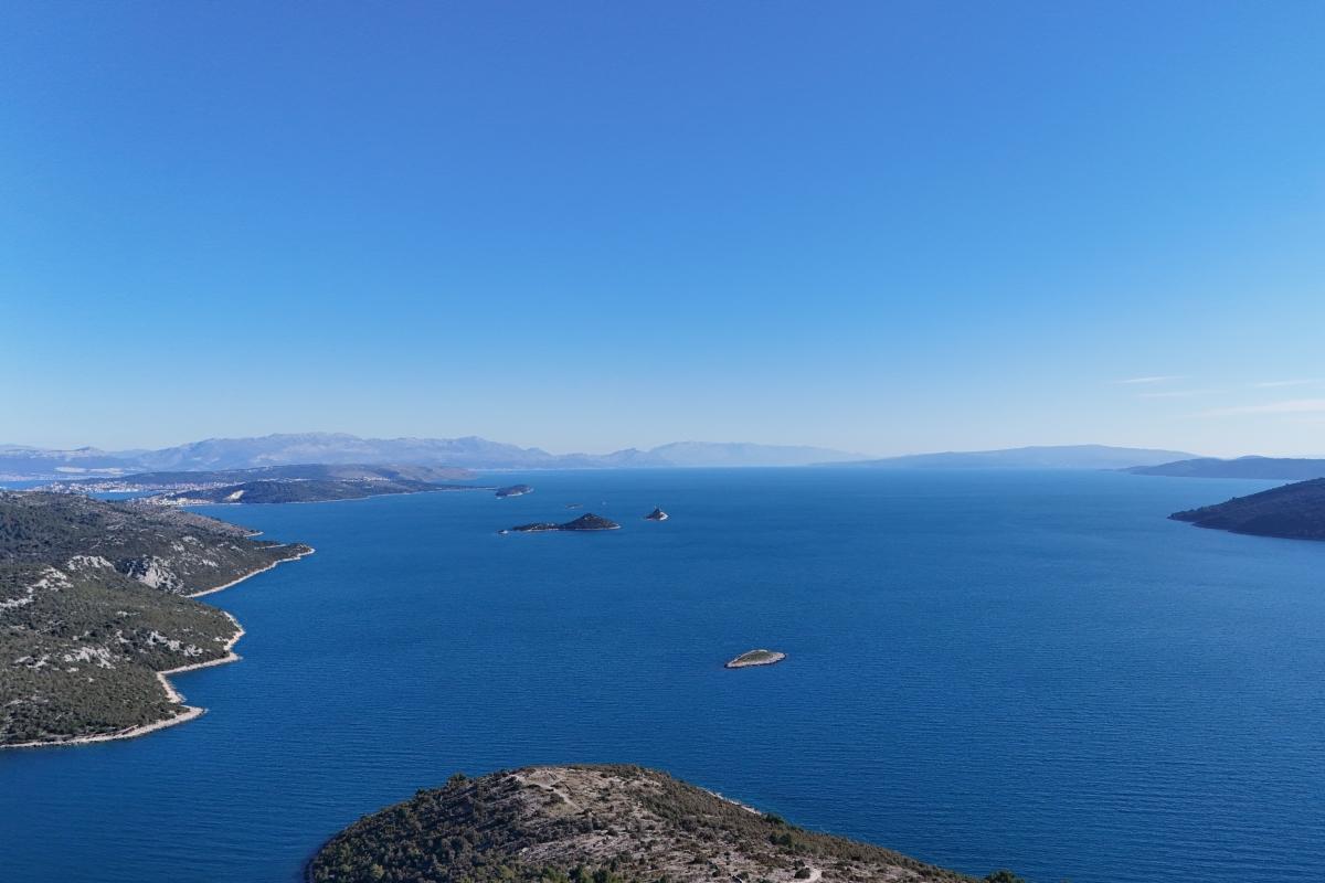 001-2035-213-Trogir-Agricultural-land-in-the-first-row-to-the-sea-for-sale