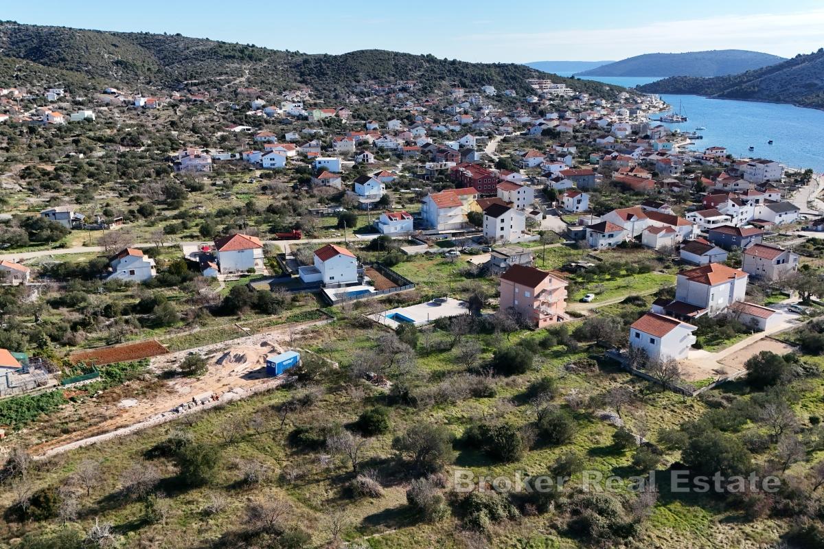 Terreno edificabile con vista mare