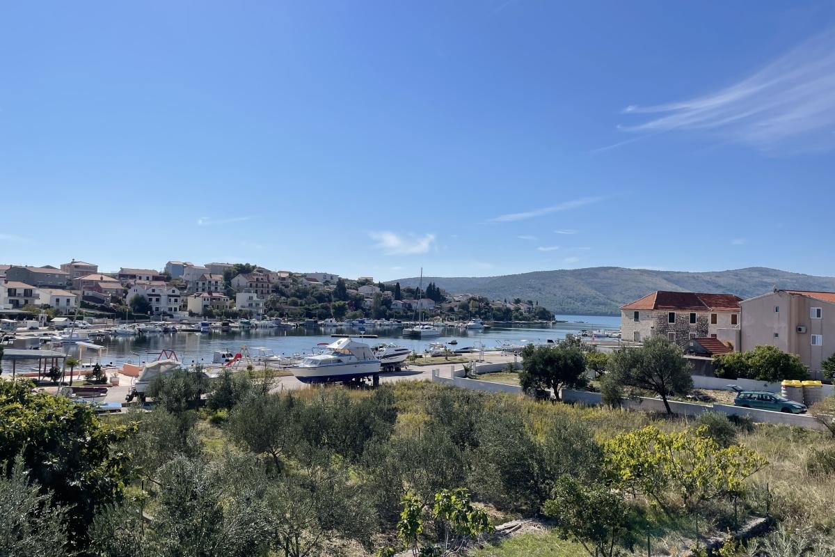 001-2035-215-Trogir-Building-land-with-a-project-for-sale
