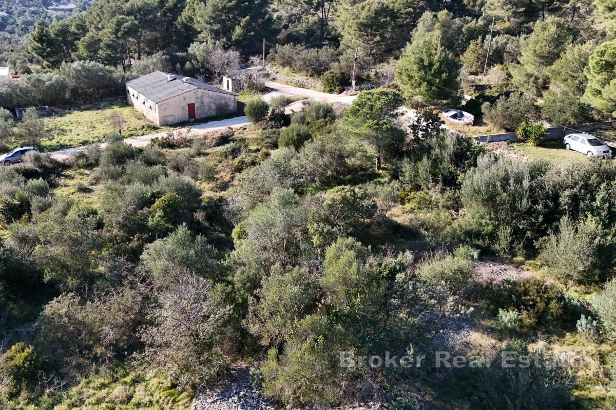 Земля под застройку в тихом месте