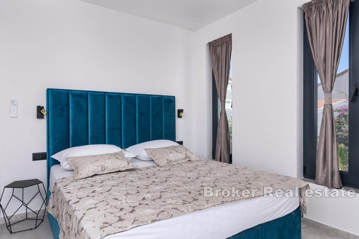 Lyxig villa med panoramautsikt över havet