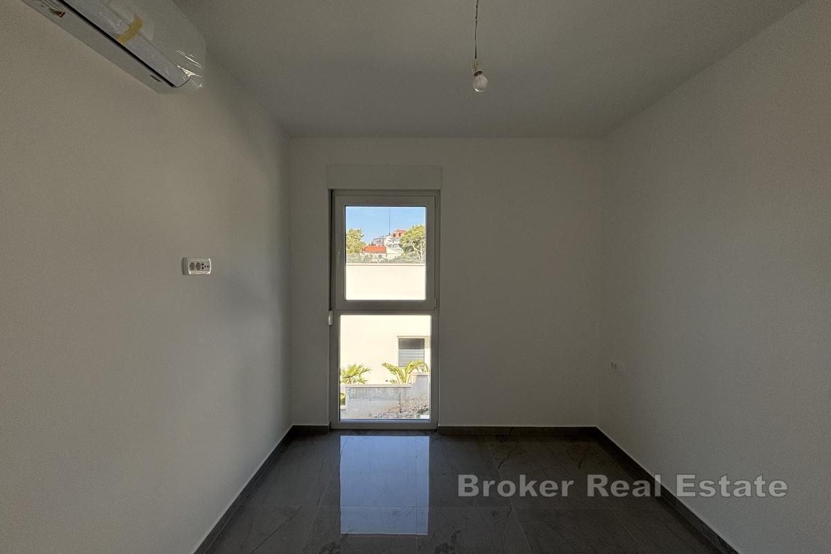 Appartement penthouse moderne avec vue panoramique sur la mer