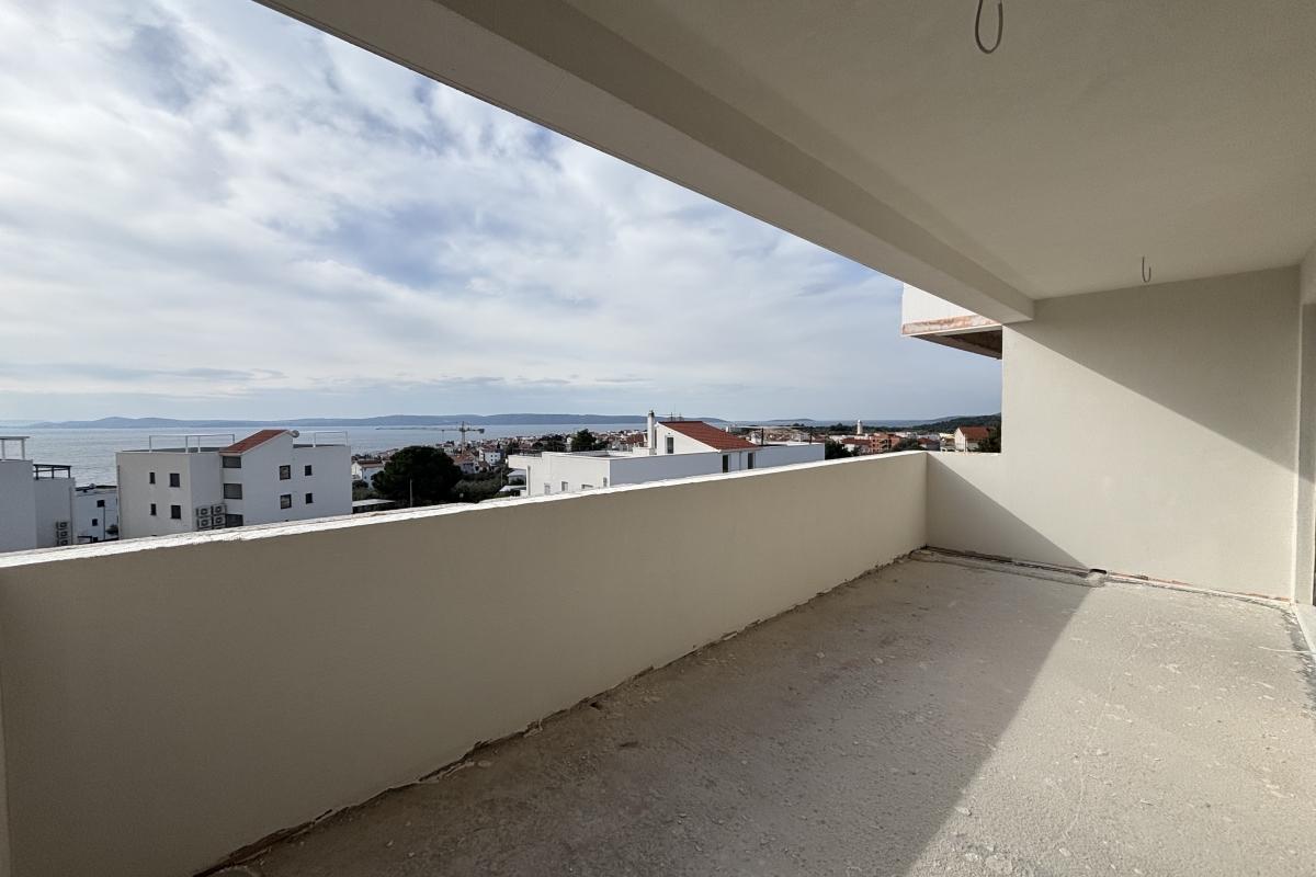 001-2035-234-Ciovo-Modern-two-bedroom-apartment-with-a-sea-view-sale