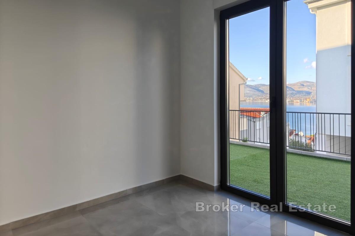 Prostorný apartmán s bazénem a zahradou