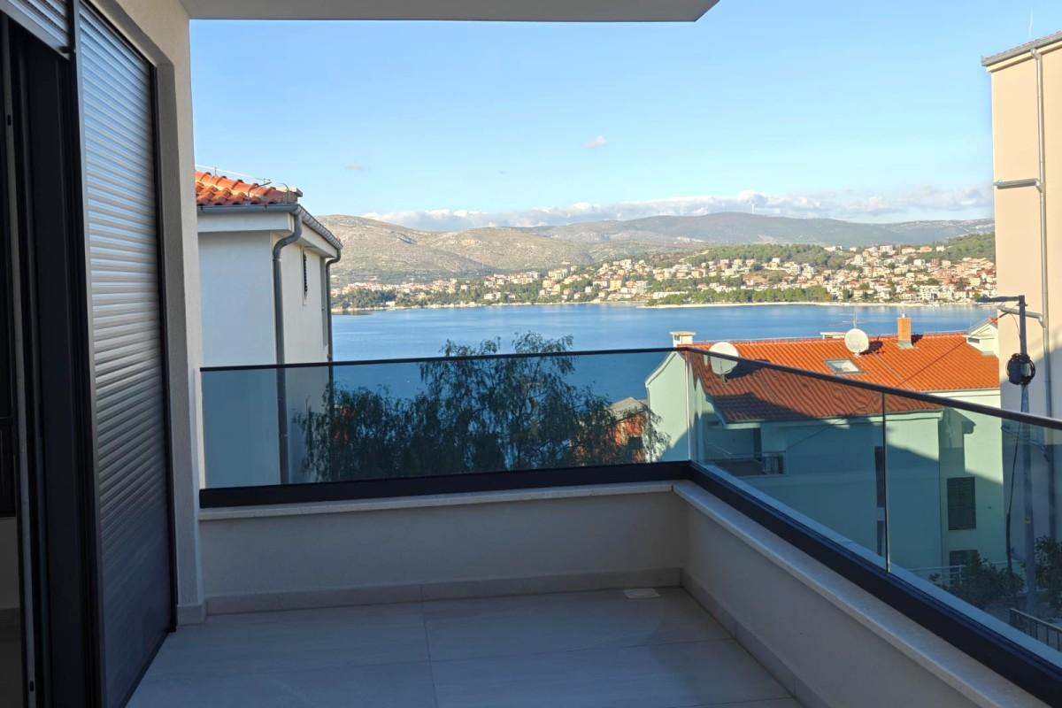 001-2035-237-island-ciovo-three-bedroom-apartment-in-a-new-building-for-sale