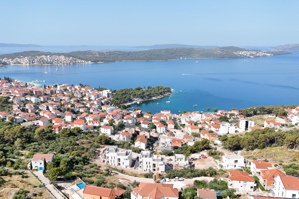 001-2035-240-Trogir-Land-with-sea-view-and-permission-to-build-a-villa-for-sale
