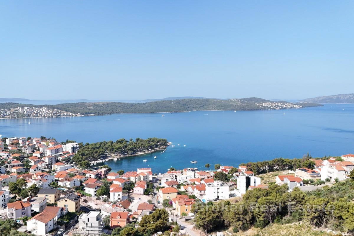 Zemljište s pogledom na more i dozvolom za izgradnju vile