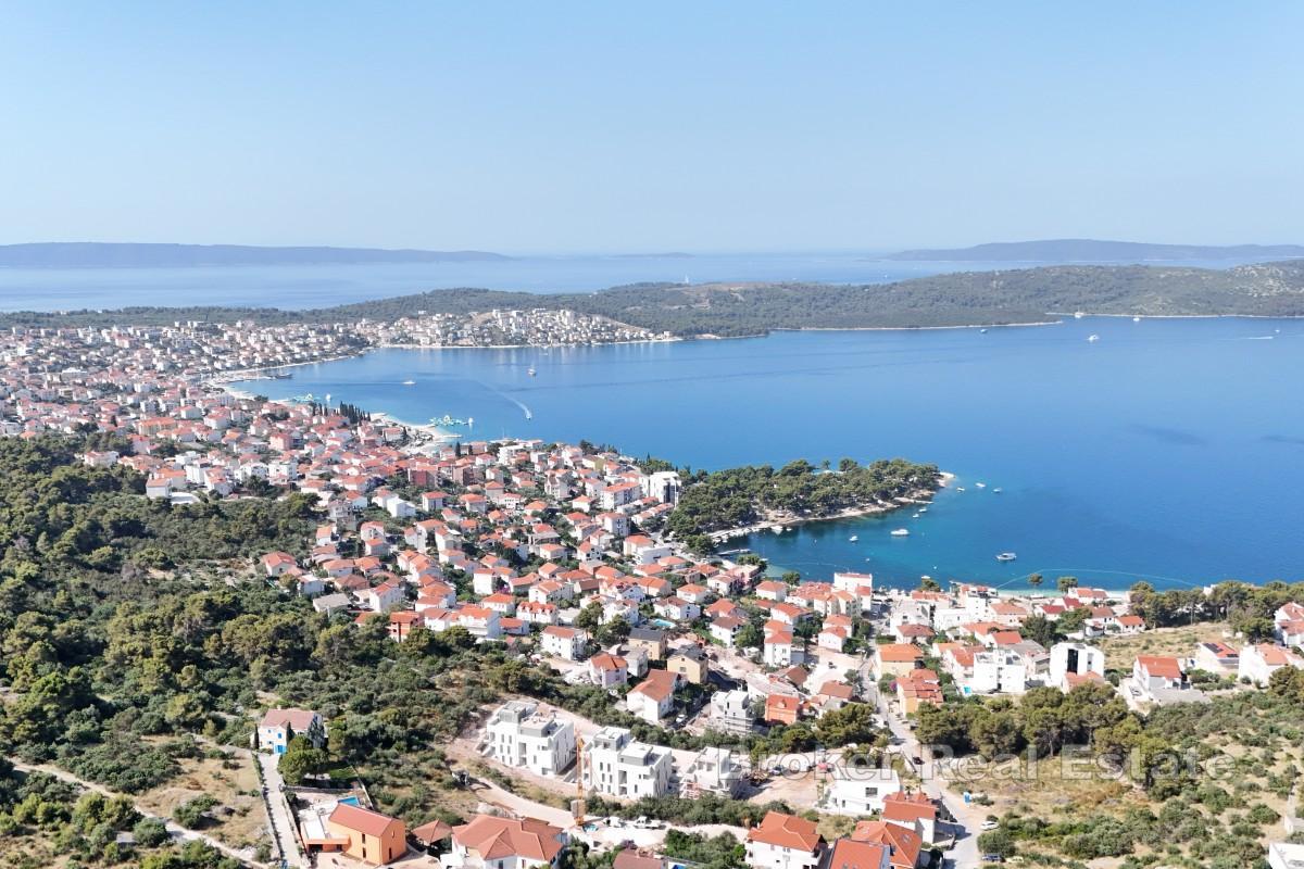 Zemljište s pogledom na more i dozvolom za izgradnju vile