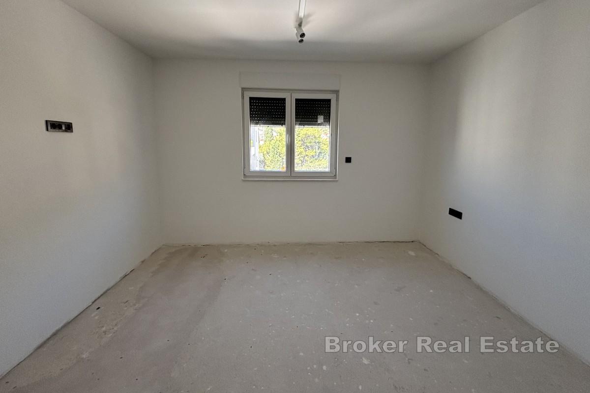 Lyxig takvåning med öppen havsutsikt