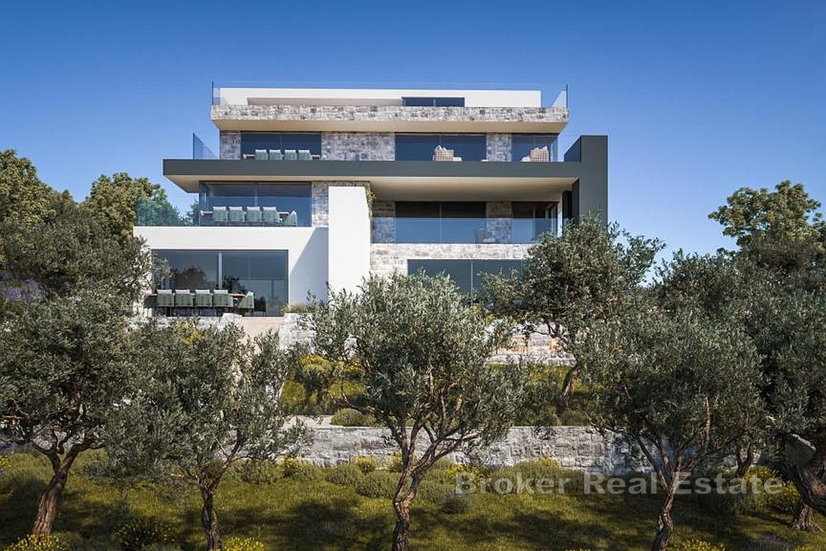 Dvosoban stan s prostranim vrtom