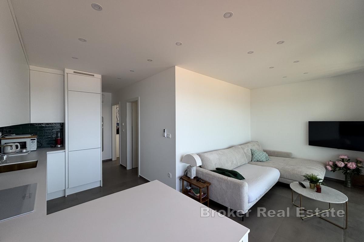 Luxuriöse Penthouse-Wohnung mit offenem Meerblick