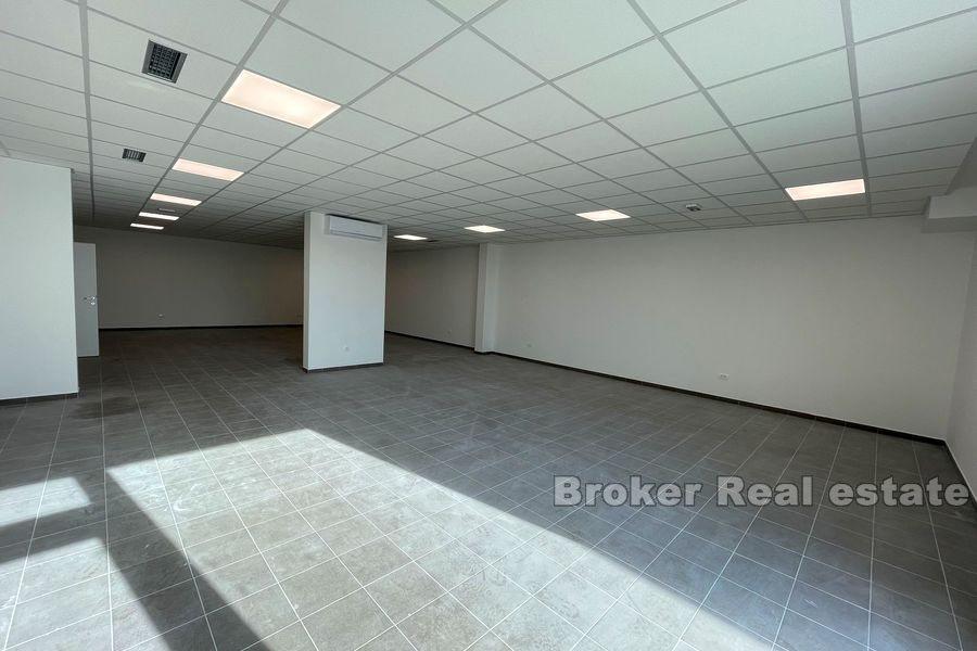 Solin, espace commercial dans un endroit achalandé