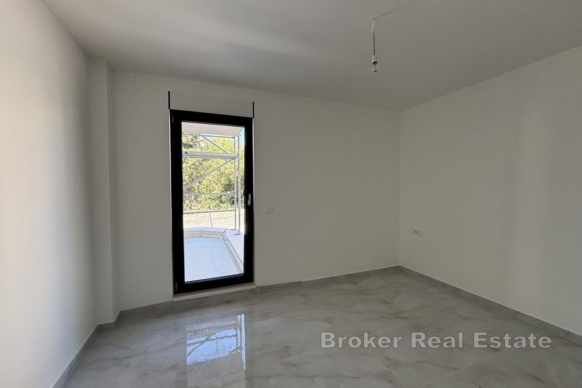 Nowoczesny apartament z dwiema sypialniami i widokiem na morze