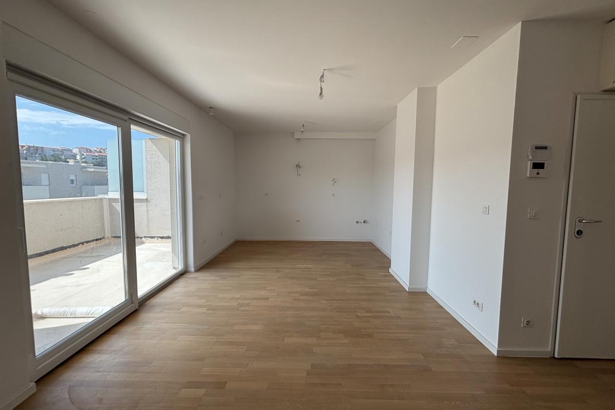 001-2035-265-Split-Mejasi-Penthouse-in-a-new-building-for-sale