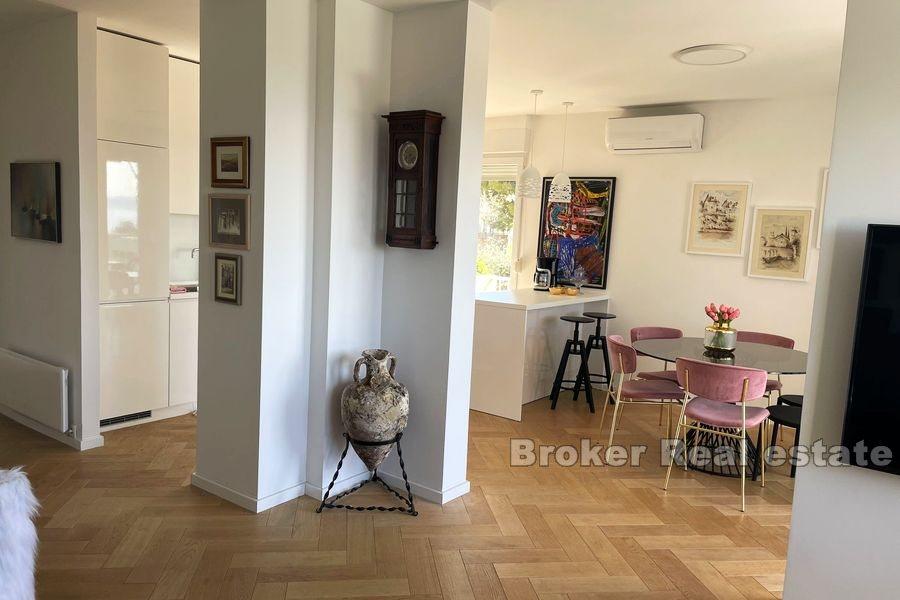 Meje, lyxig tvårumslägenhet