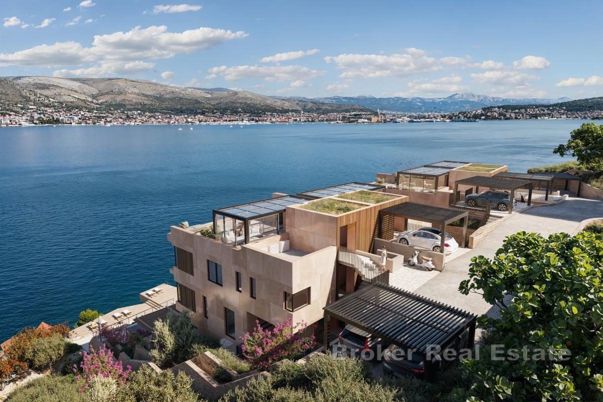 Luxuriöse Maisonette-Wohnung in erster Meeresreihe in hervorragender Lage