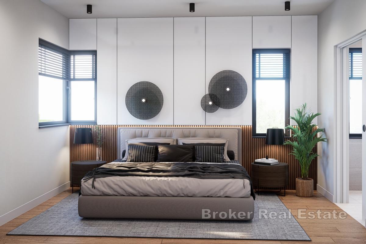 Mimořádný penthouse apartmán se střešní terasou v první řadě u moře