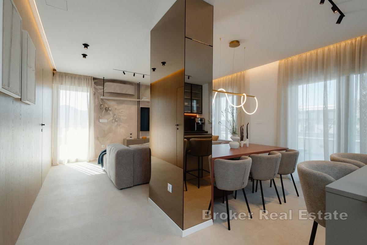 Luksusowy, trzypokojowy apartament typu penthouse z przestronnym tarasem i udogodnieniami