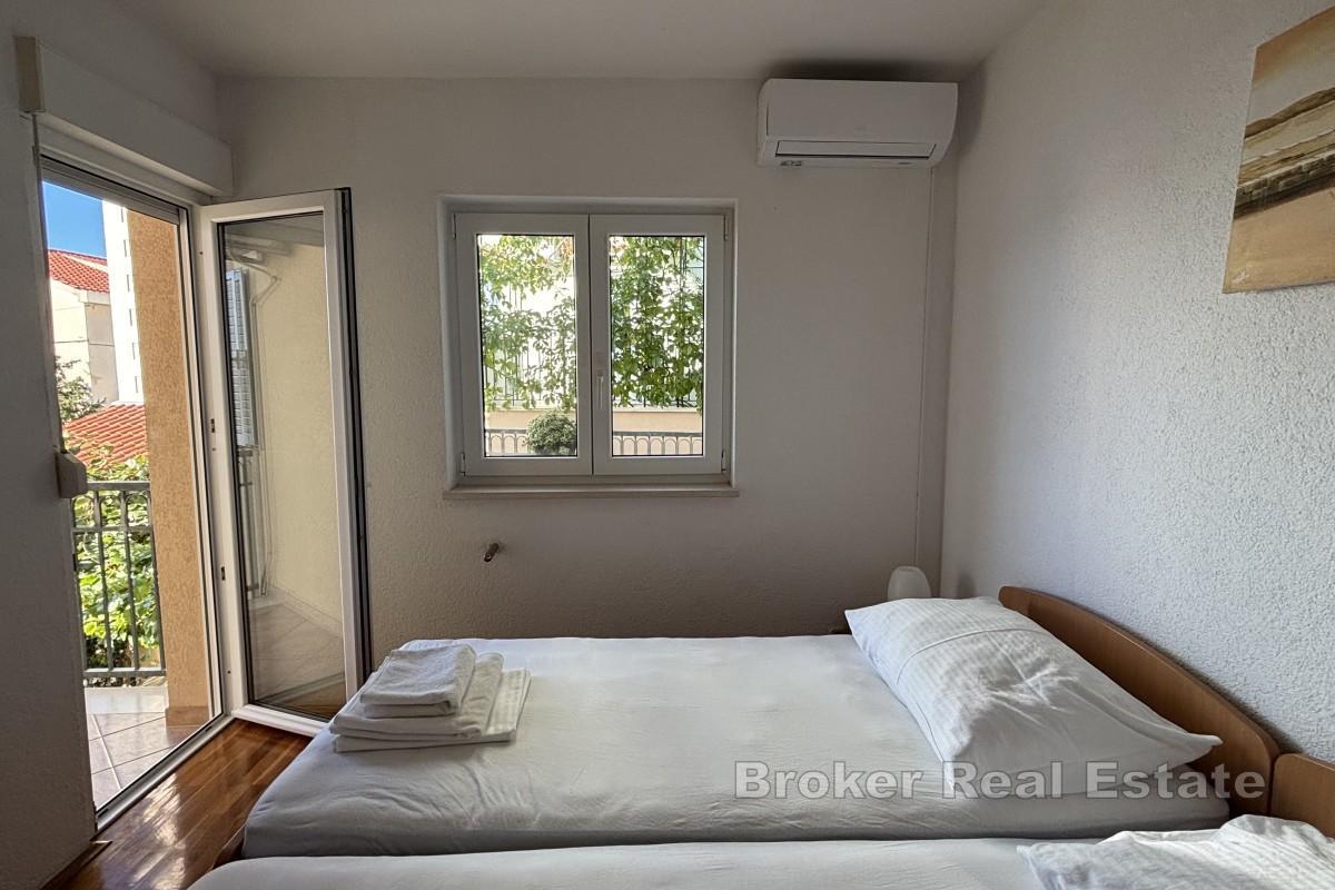 Przestronny apartament z dwiema sypialniami i widokiem na morze