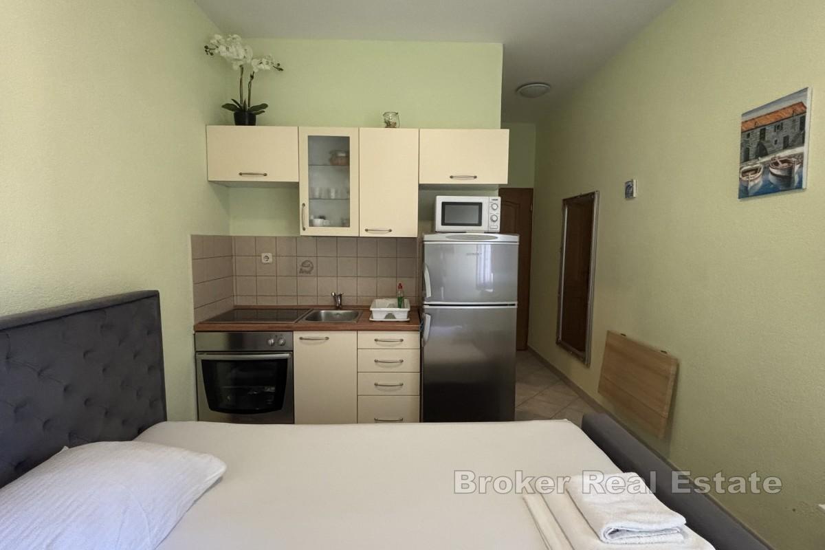 Studio apartman s terasom s pogledom na more