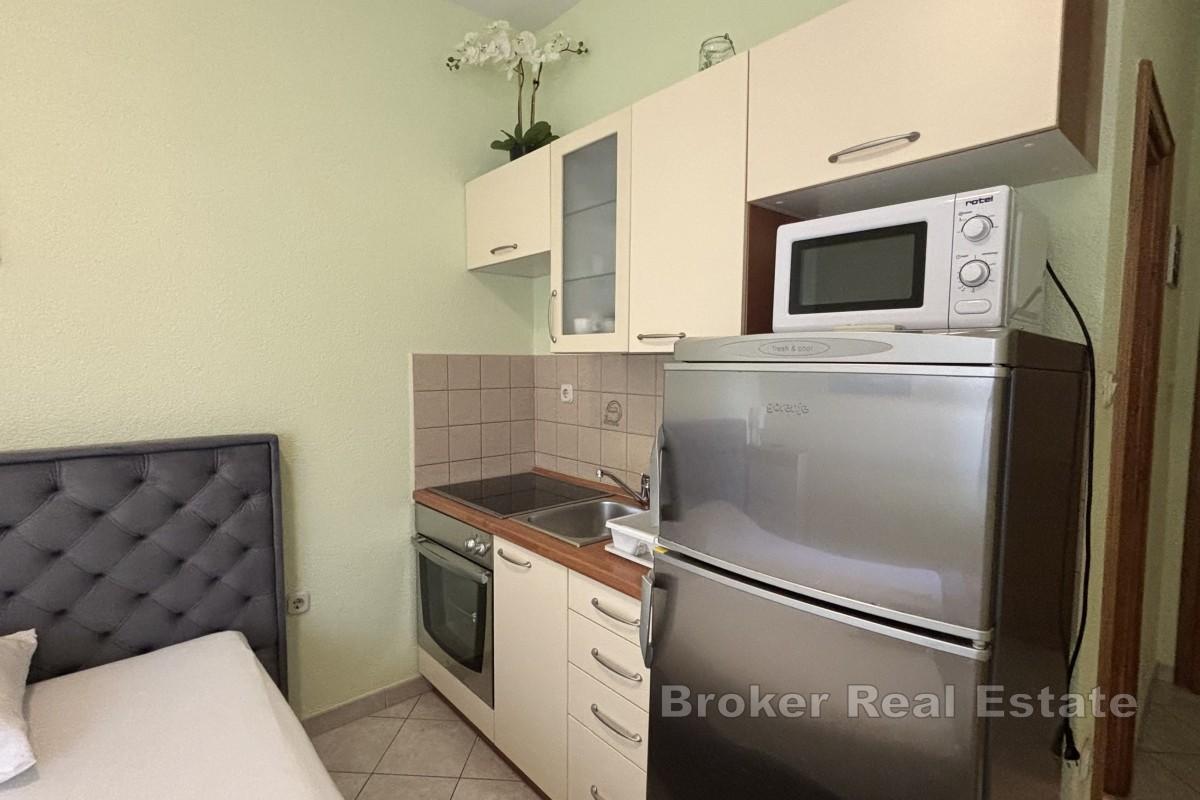 Studio apartman s terasom s pogledom na more