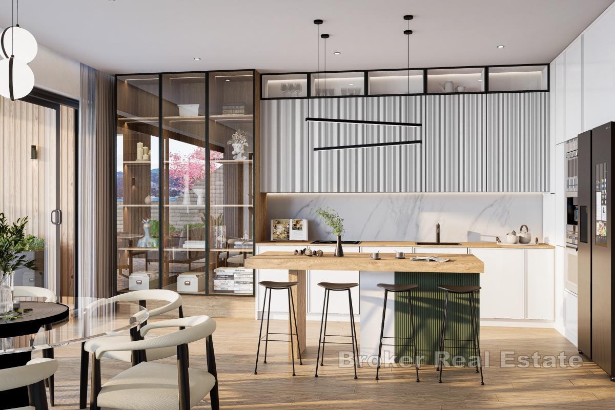 Enastående duplexlägenhet i första raden mot havet