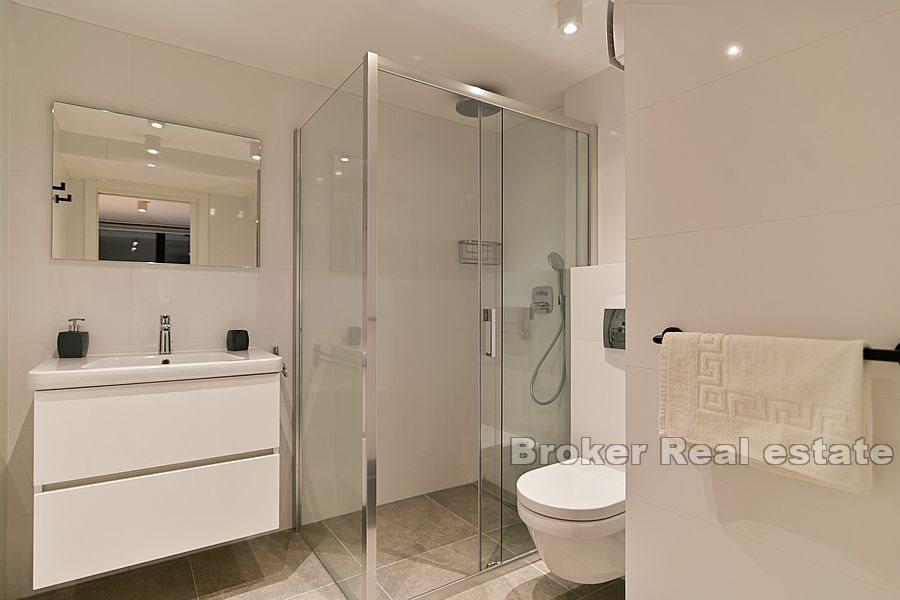 Spinut, Wohnung mit drei Zimmern/Wohneinheiten