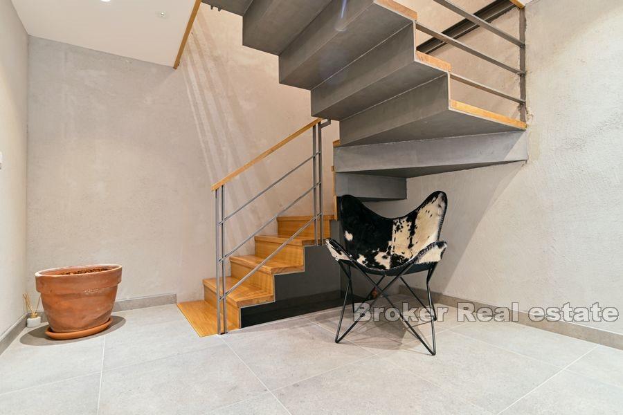 Spinut, Wohnung mit drei Zimmern/Wohneinheiten