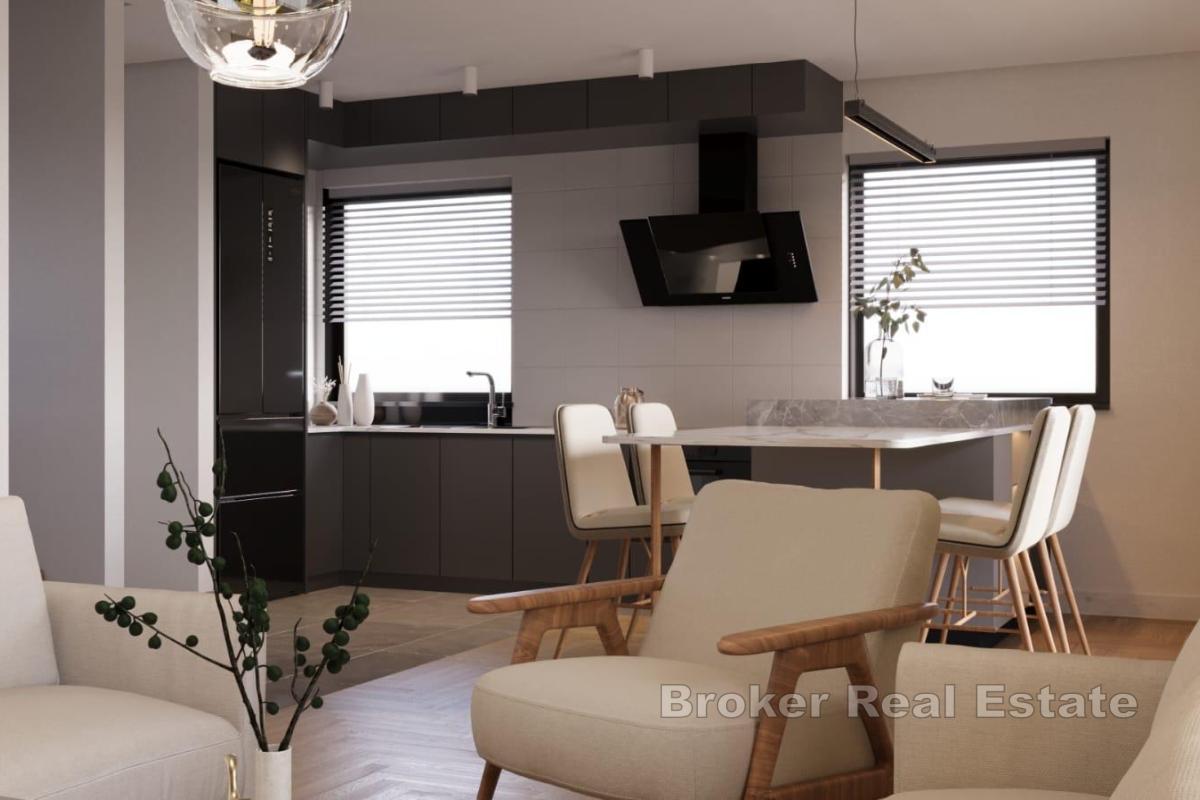 Nowoczesny, dwupoziomowy apartament typu penthouse z widokiem na otwarte morze