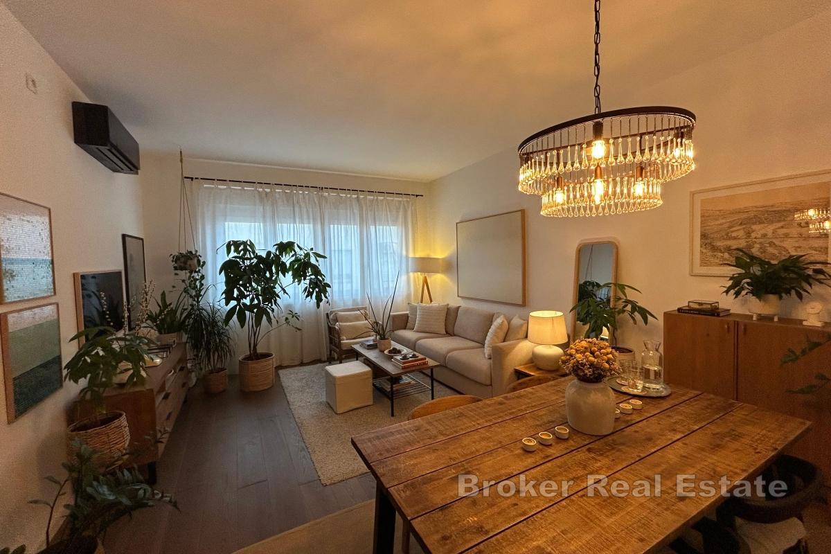 Renoverad och möblerad lägenhet redo för inflyttning