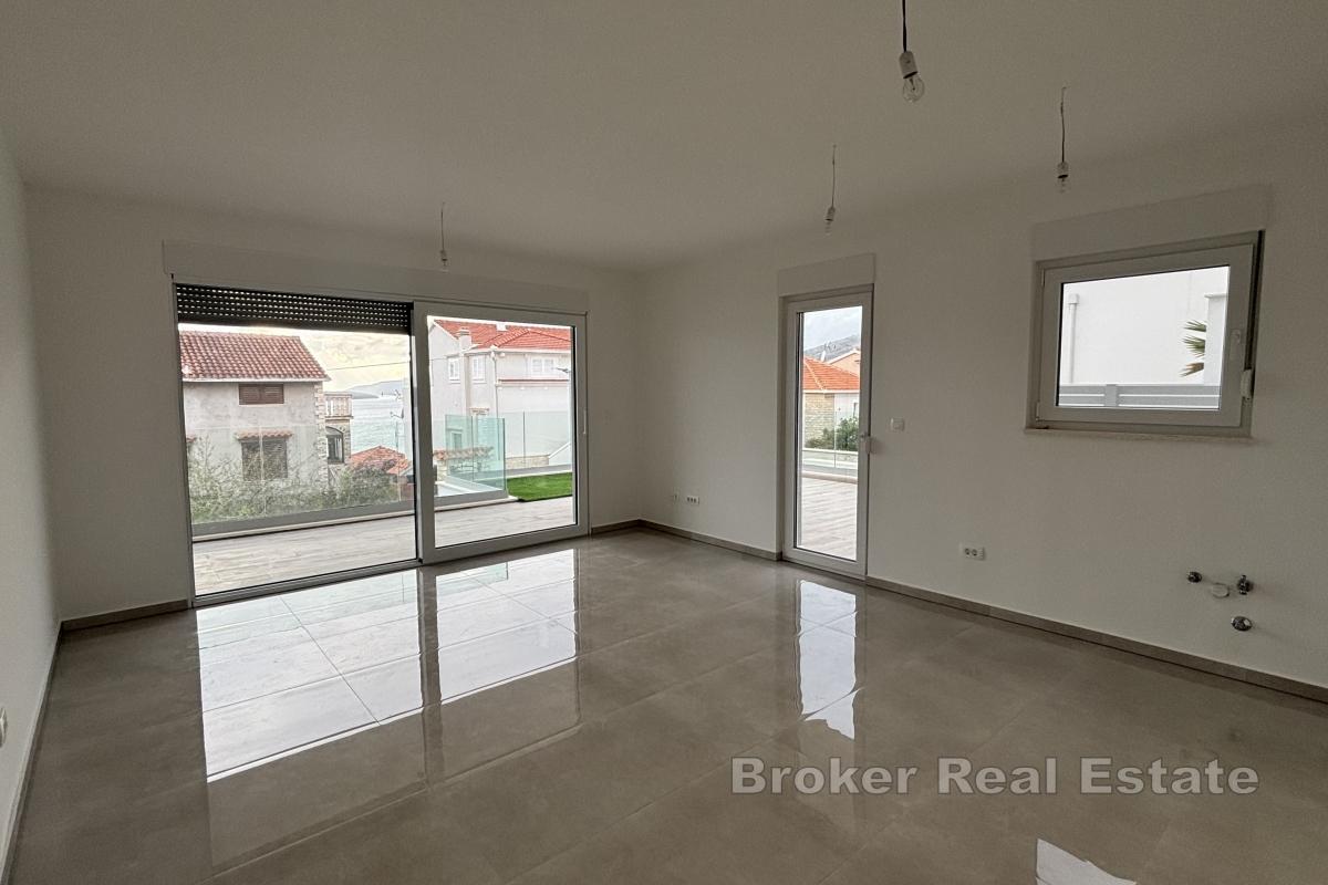 Современная двухкомнатная квартира с просторной террасой