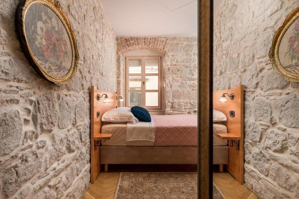 001-2035-309-Split-Exclusive-opportunity-in-the-city-centre-accomodation-with-six-rooms-for-sale