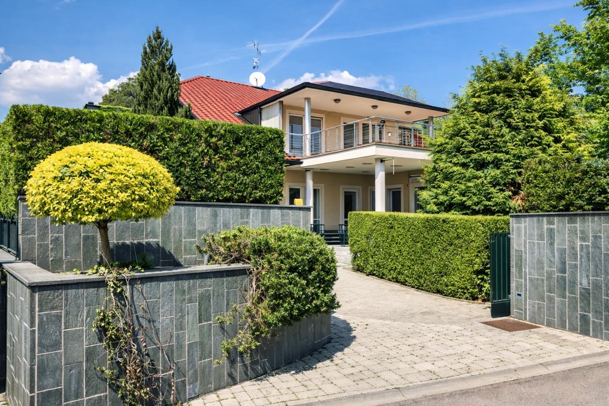 001-2053-31-Zagreb-Luxury-villa-with-pool-for-sale